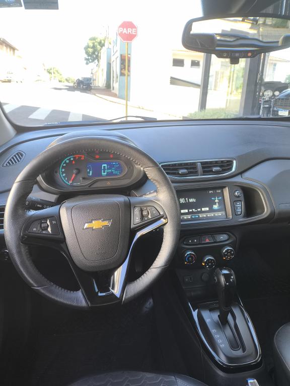 CHEVROLET Onix Hatch - Foto