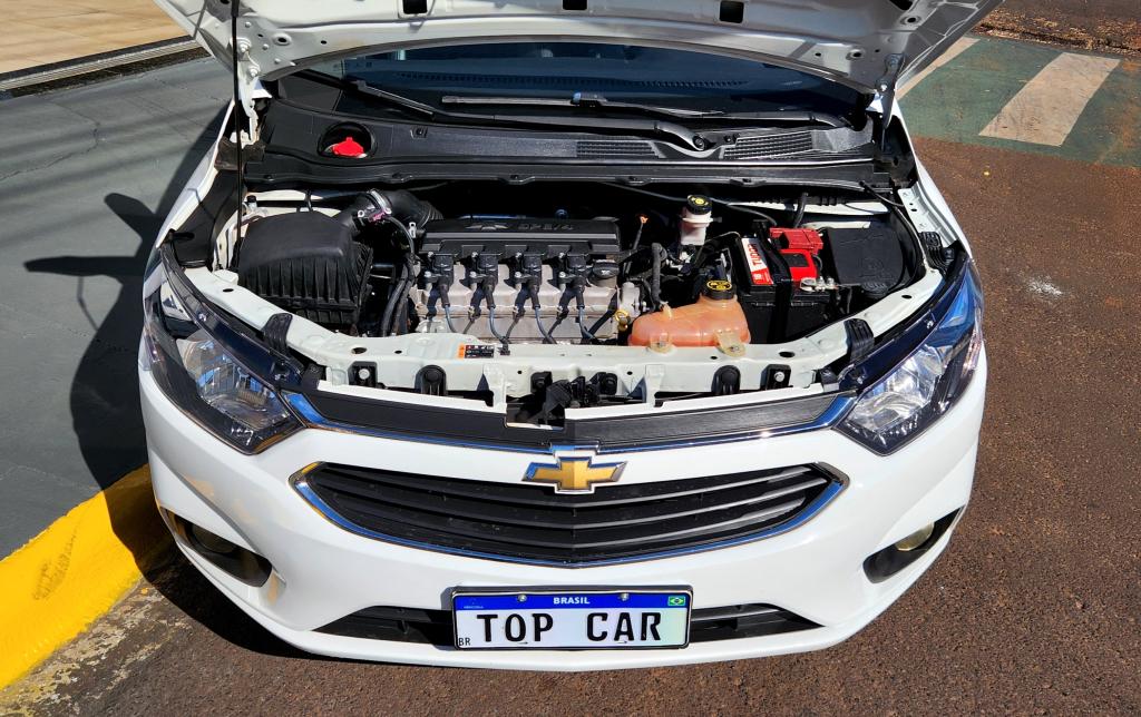 CHEVROLET Onix Hatch - Foto