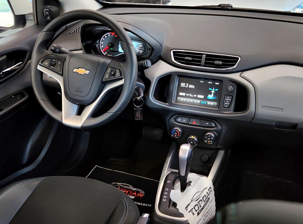 CHEVROLET Onix Hatch - Foto
