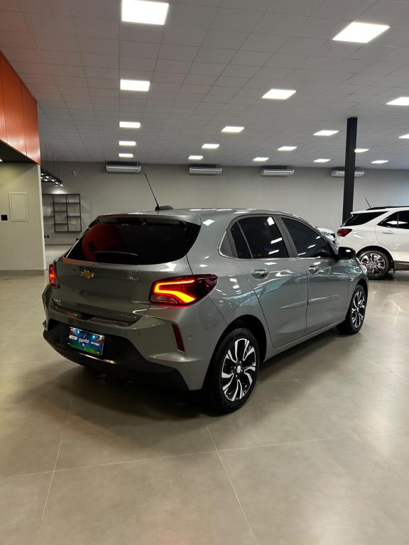 CHEVROLET Onix Hatch - Foto