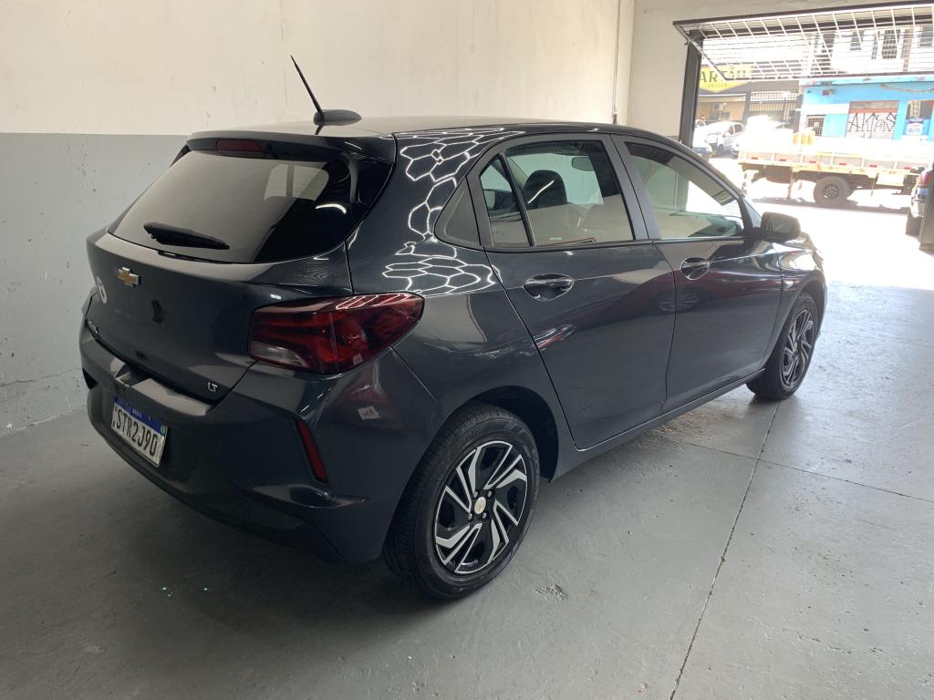 CHEVROLET Onix Hatch - Foto