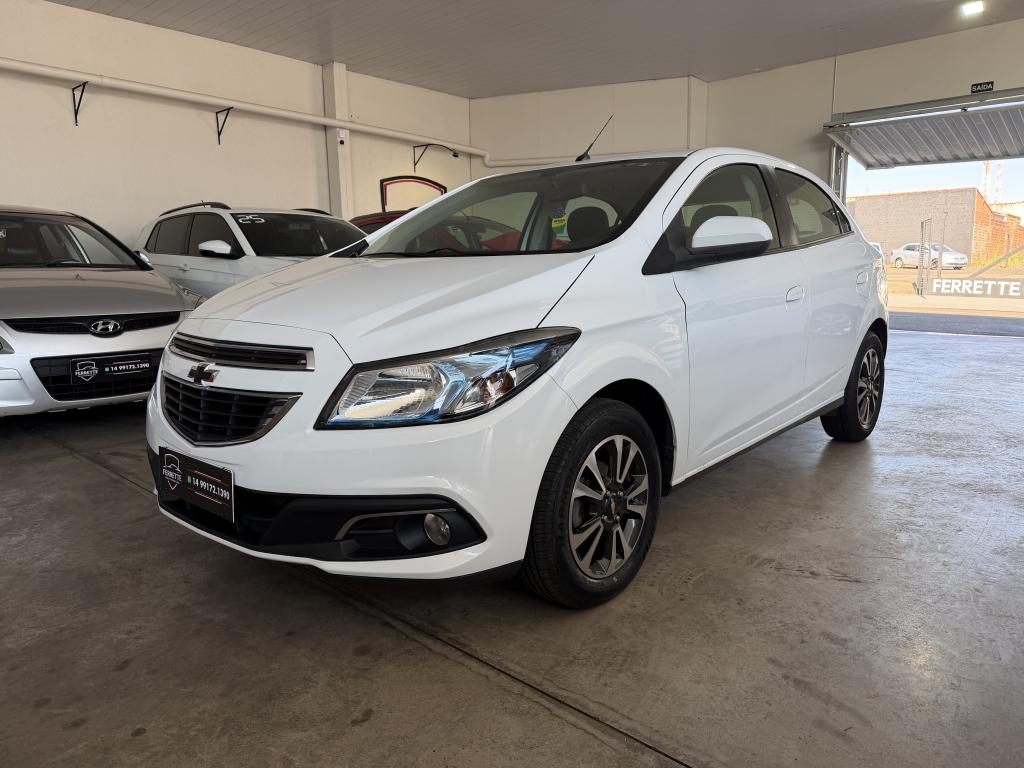 CHEVROLET Onix Hatch - Foto
