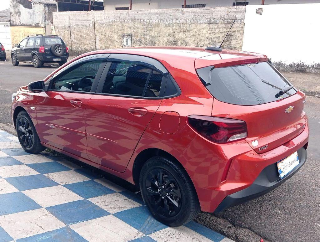 CHEVROLET Onix Hatch - Foto