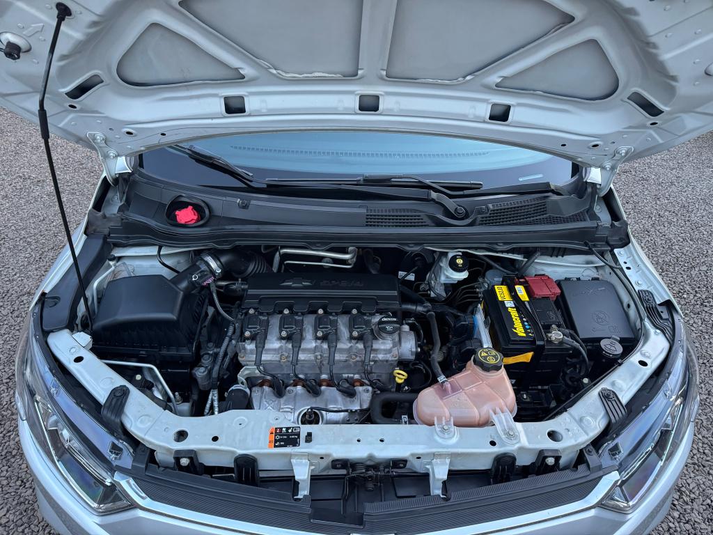 CHEVROLET Onix Hatch - Foto