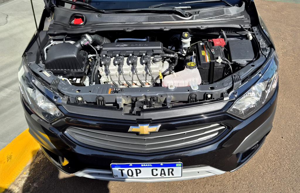 CHEVROLET Onix Hatch - Foto