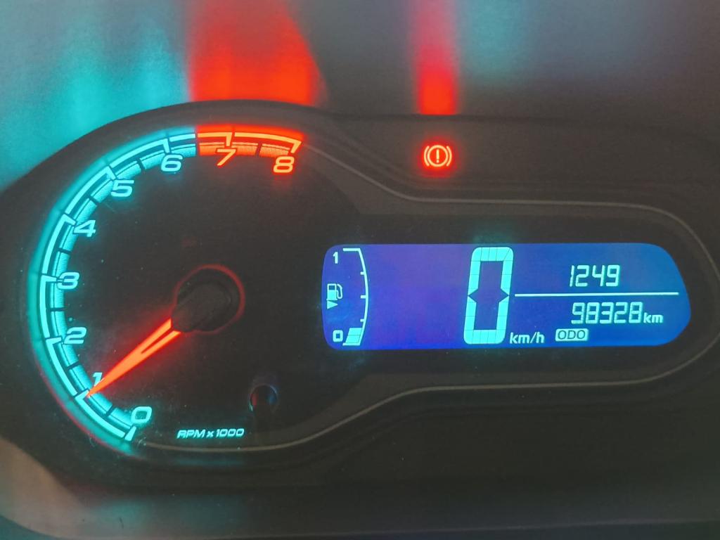 CHEVROLET Onix Hatch - Foto