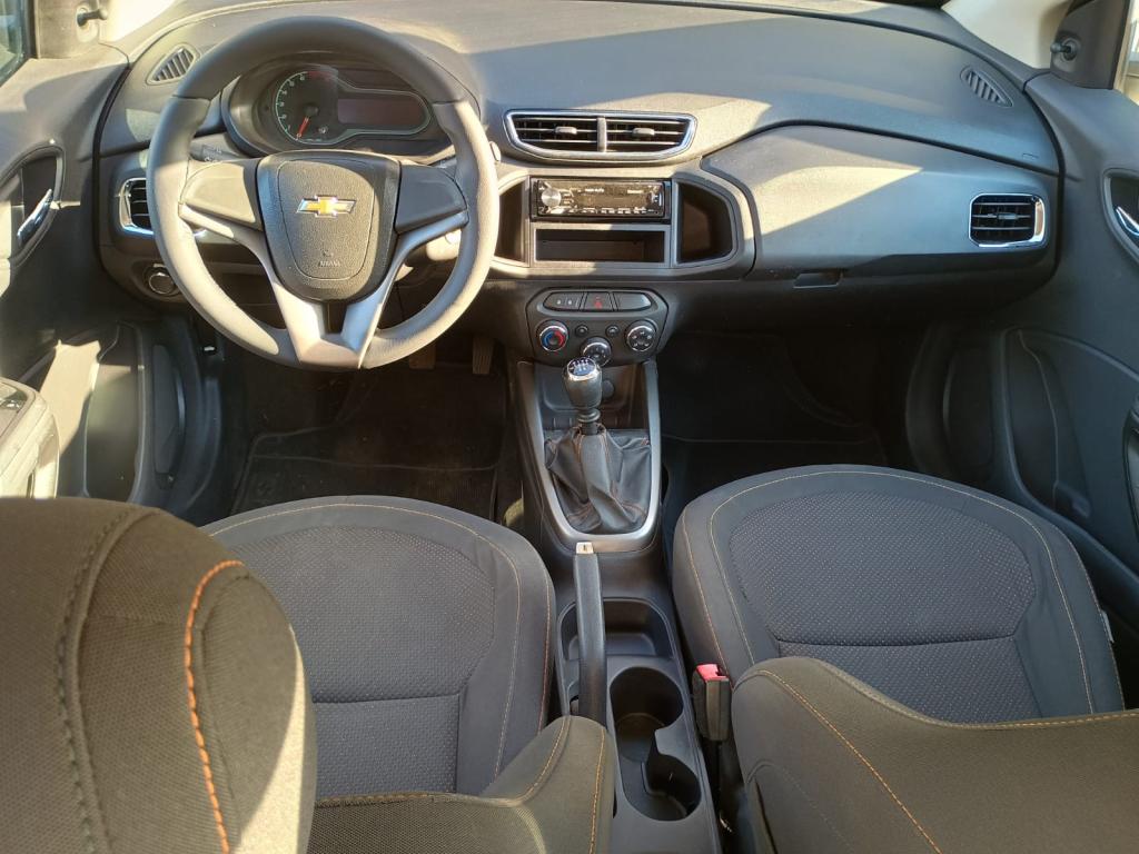 CHEVROLET Onix Hatch - Foto