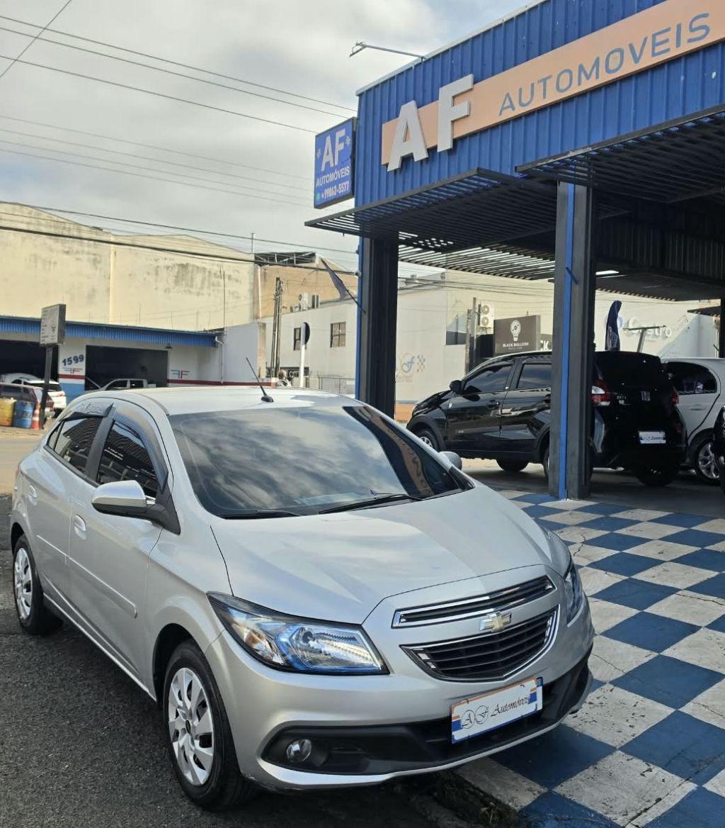 CHEVROLET Onix Hatch