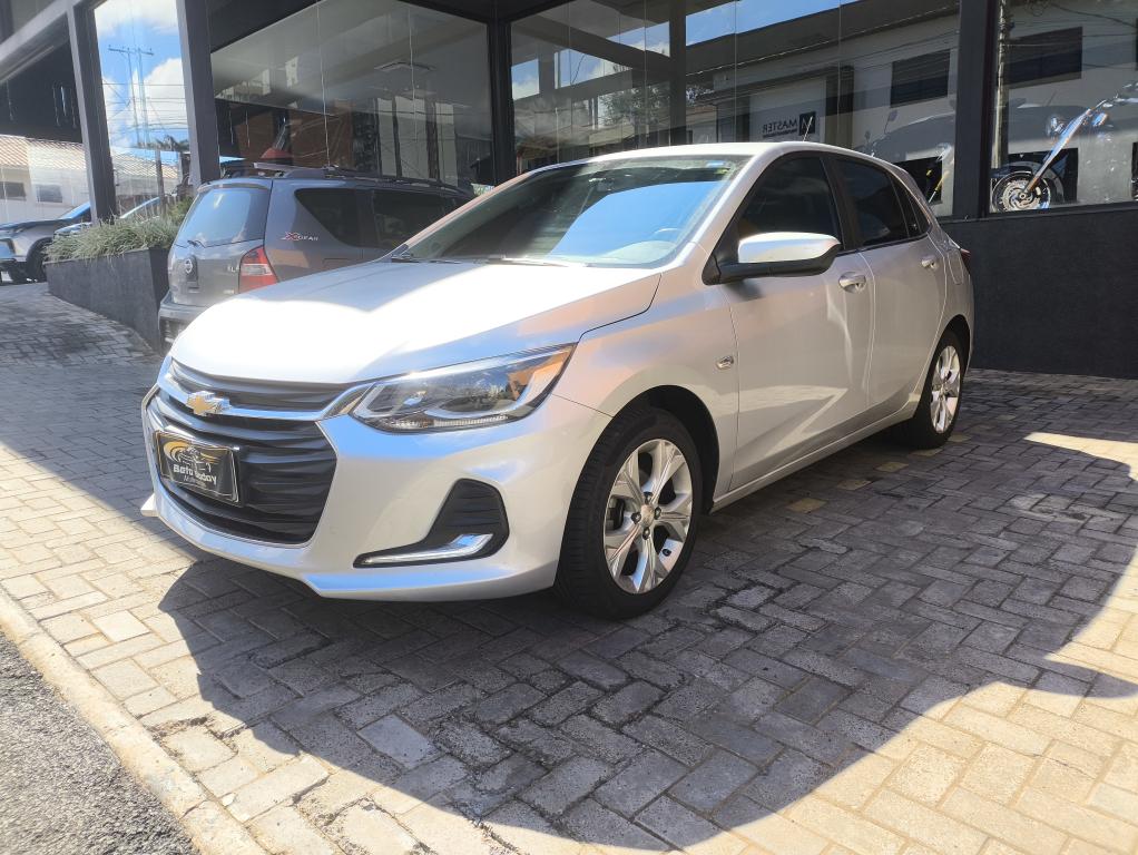 CHEVROLET Onix Hatch - Foto
