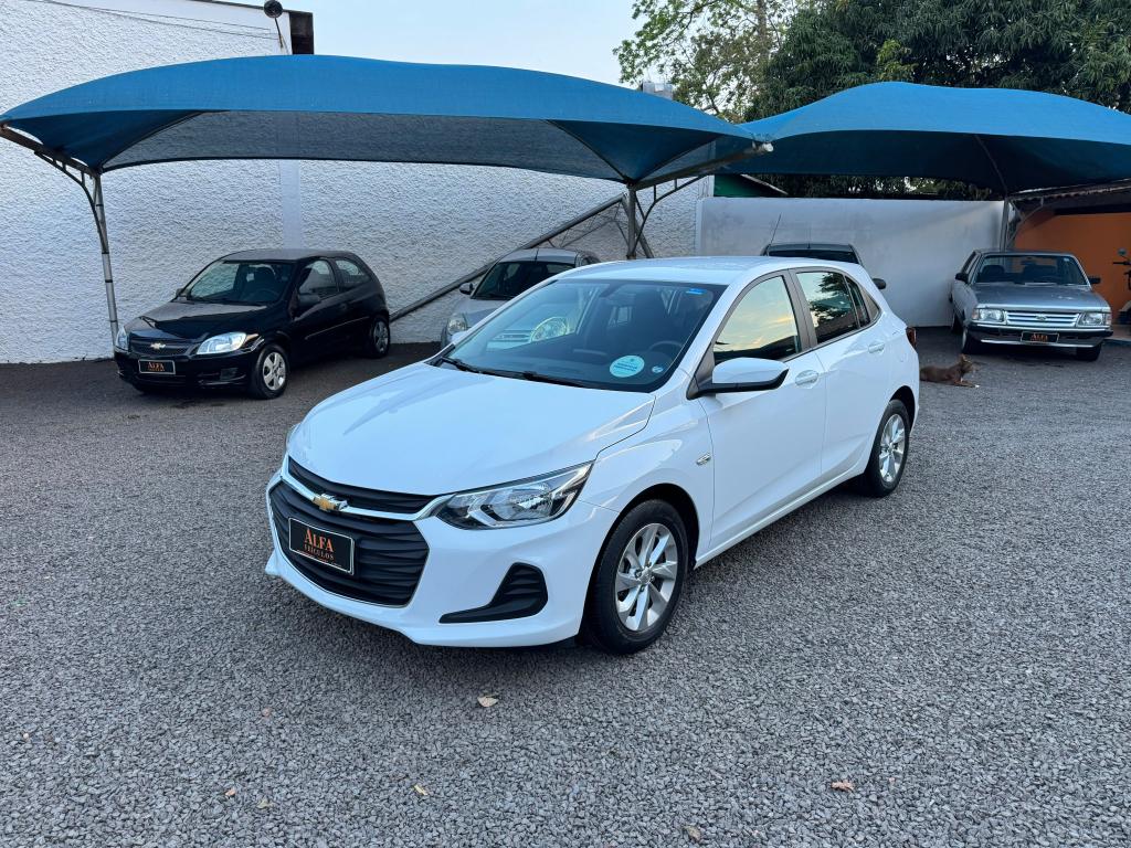 CHEVROLET Onix Hatch - Foto