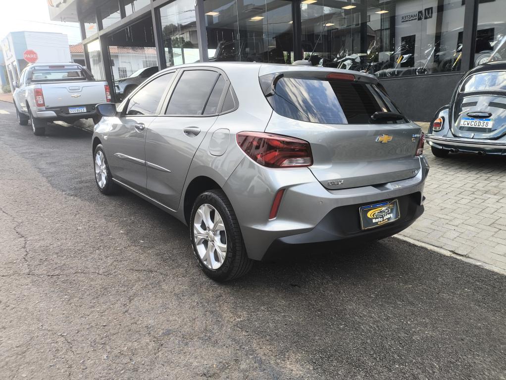 CHEVROLET Onix Hatch - Foto