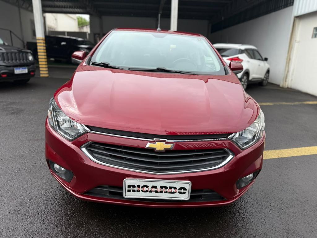 CHEVROLET Onix Hatch - Foto