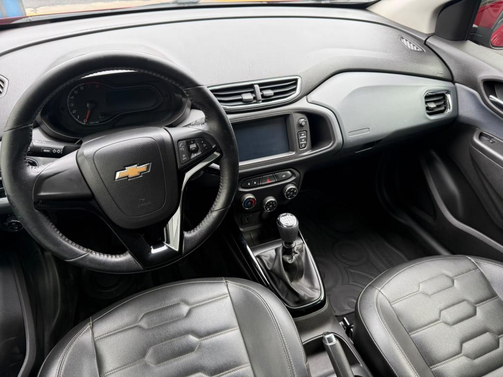 CHEVROLET Onix Hatch - Foto