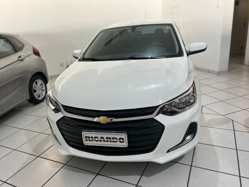 CHEVROLET Onix Sedan - Foto