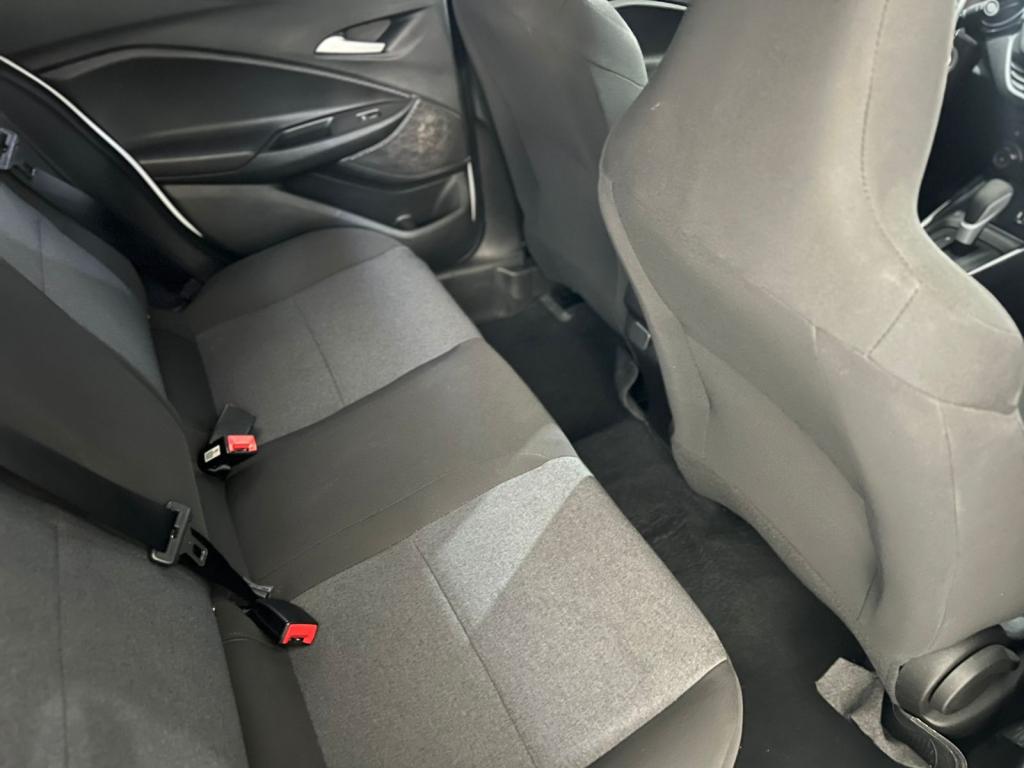 CHEVROLET Onix Sedan - Foto