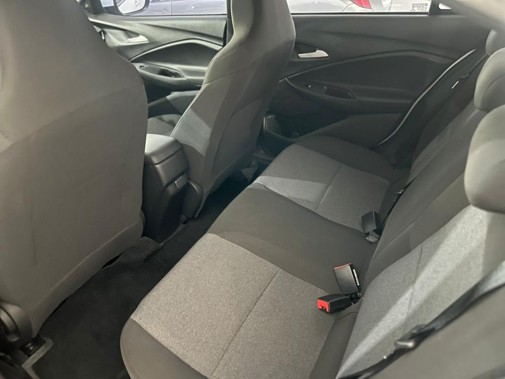 CHEVROLET Onix Sedan - Foto
