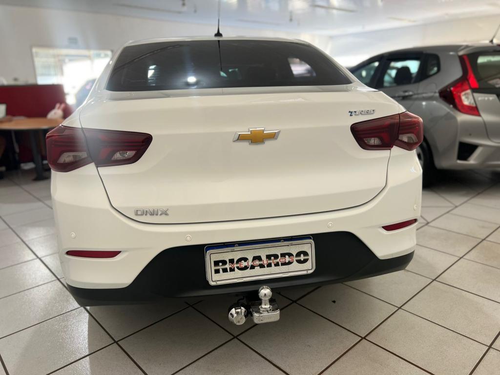 CHEVROLET Onix Sedan - Foto