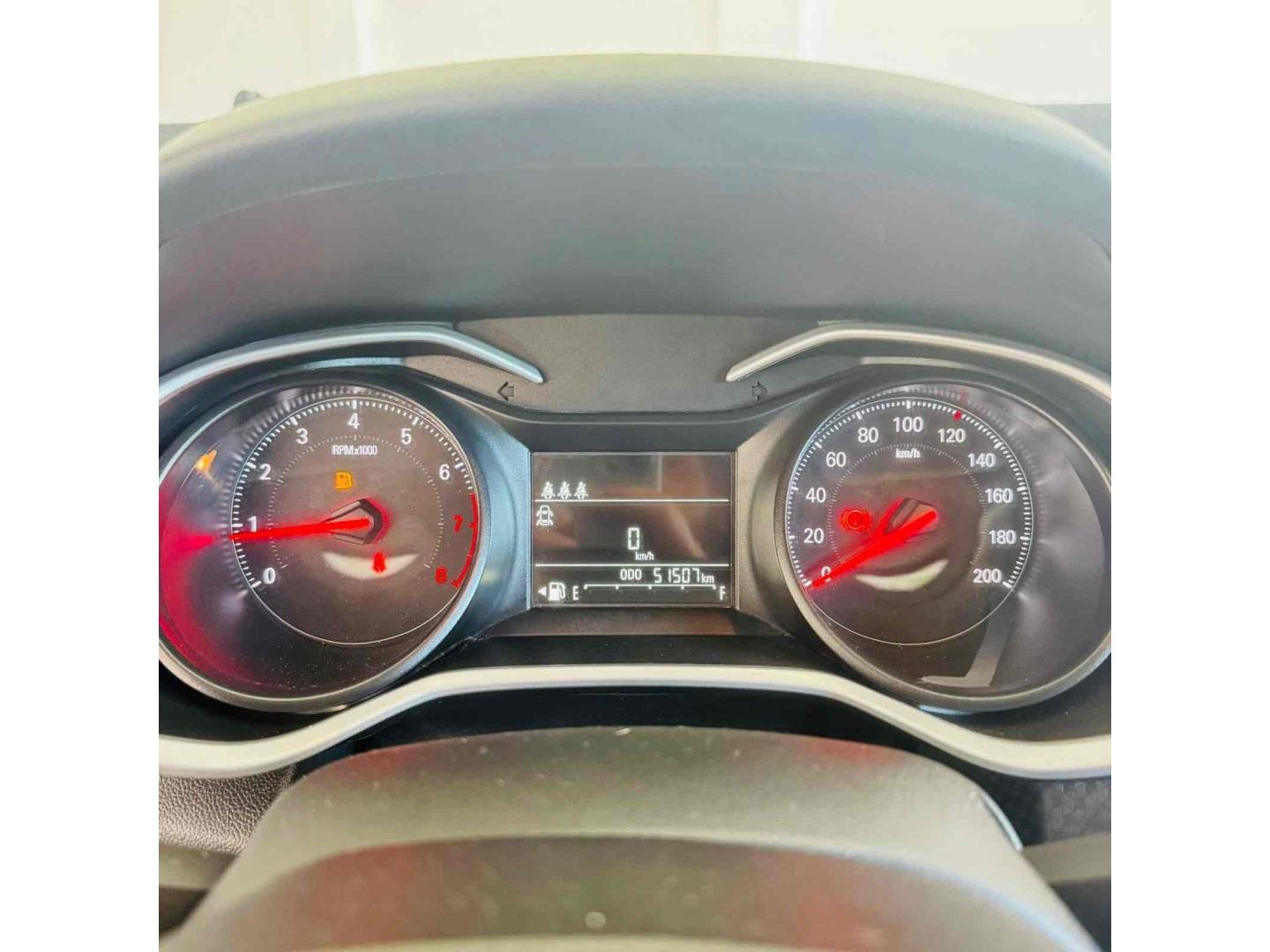 CHEVROLET Onix Sedan - Foto