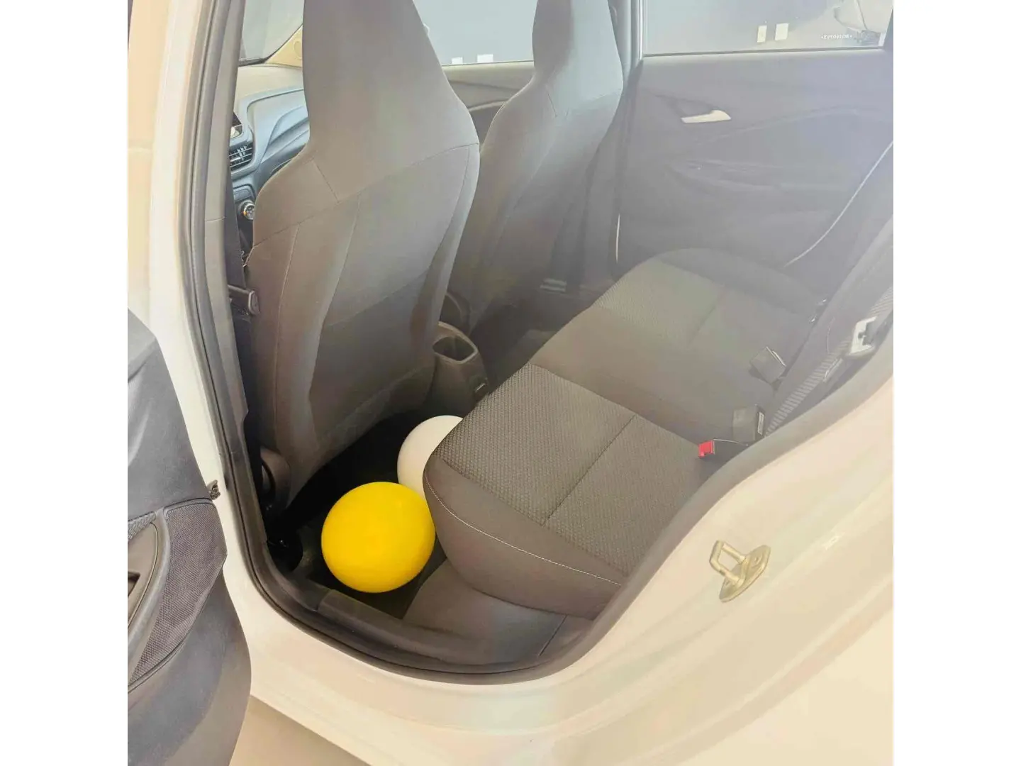 CHEVROLET Onix Sedan - Foto