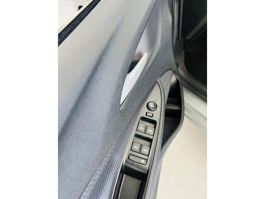 CHEVROLET Onix Sedan - Foto