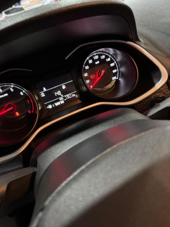 CHEVROLET Onix Sedan - Foto