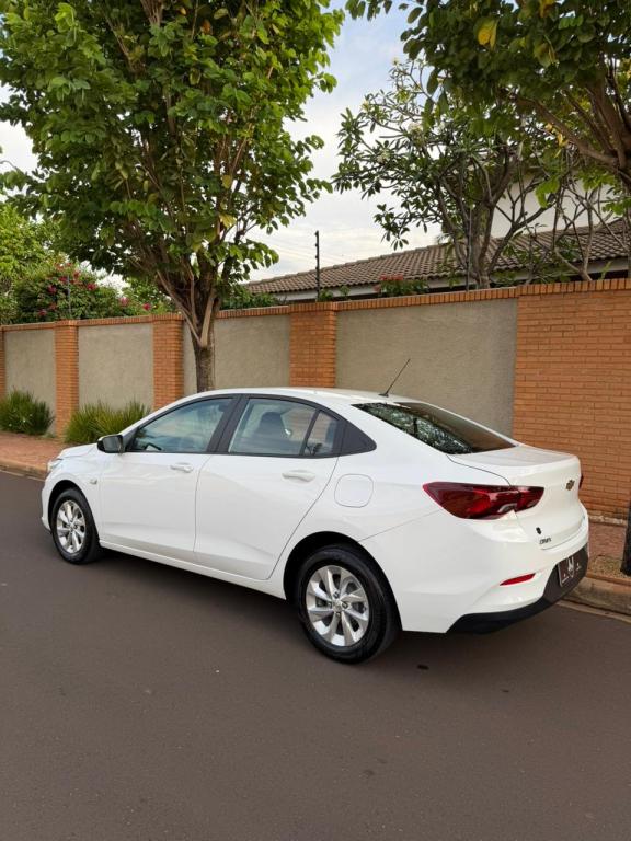 CHEVROLET Onix Sedan - Foto