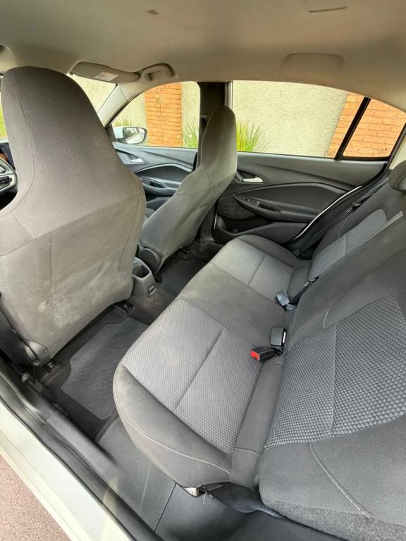 CHEVROLET Onix Sedan - Foto