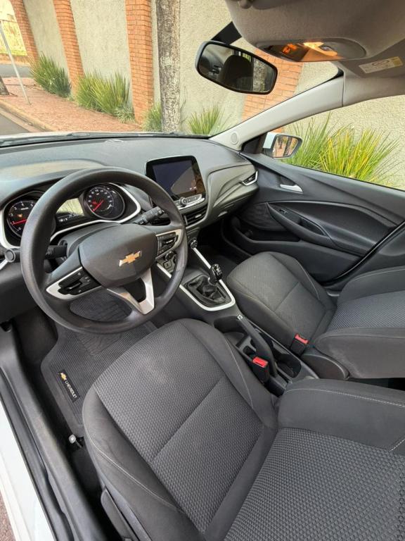 CHEVROLET Onix Sedan - Foto