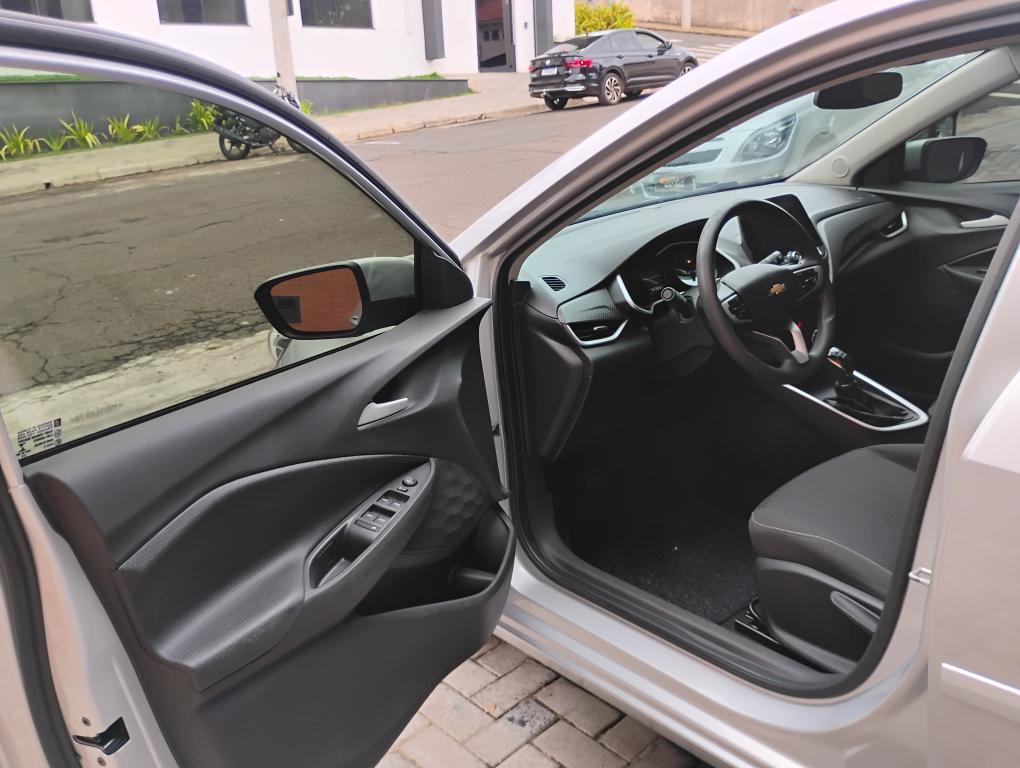 CHEVROLET Onix Sedan - Foto