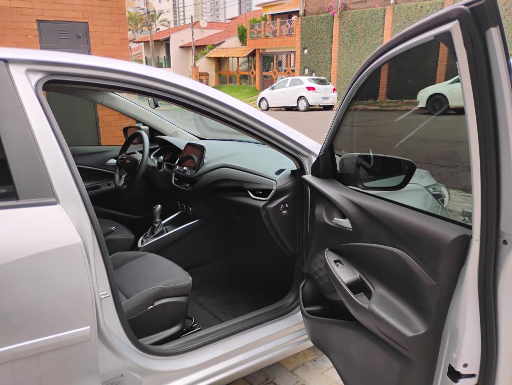 CHEVROLET Onix Sedan - Foto