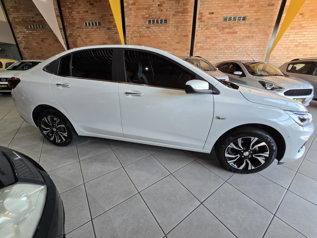 CHEVROLET Onix Sedan - Foto