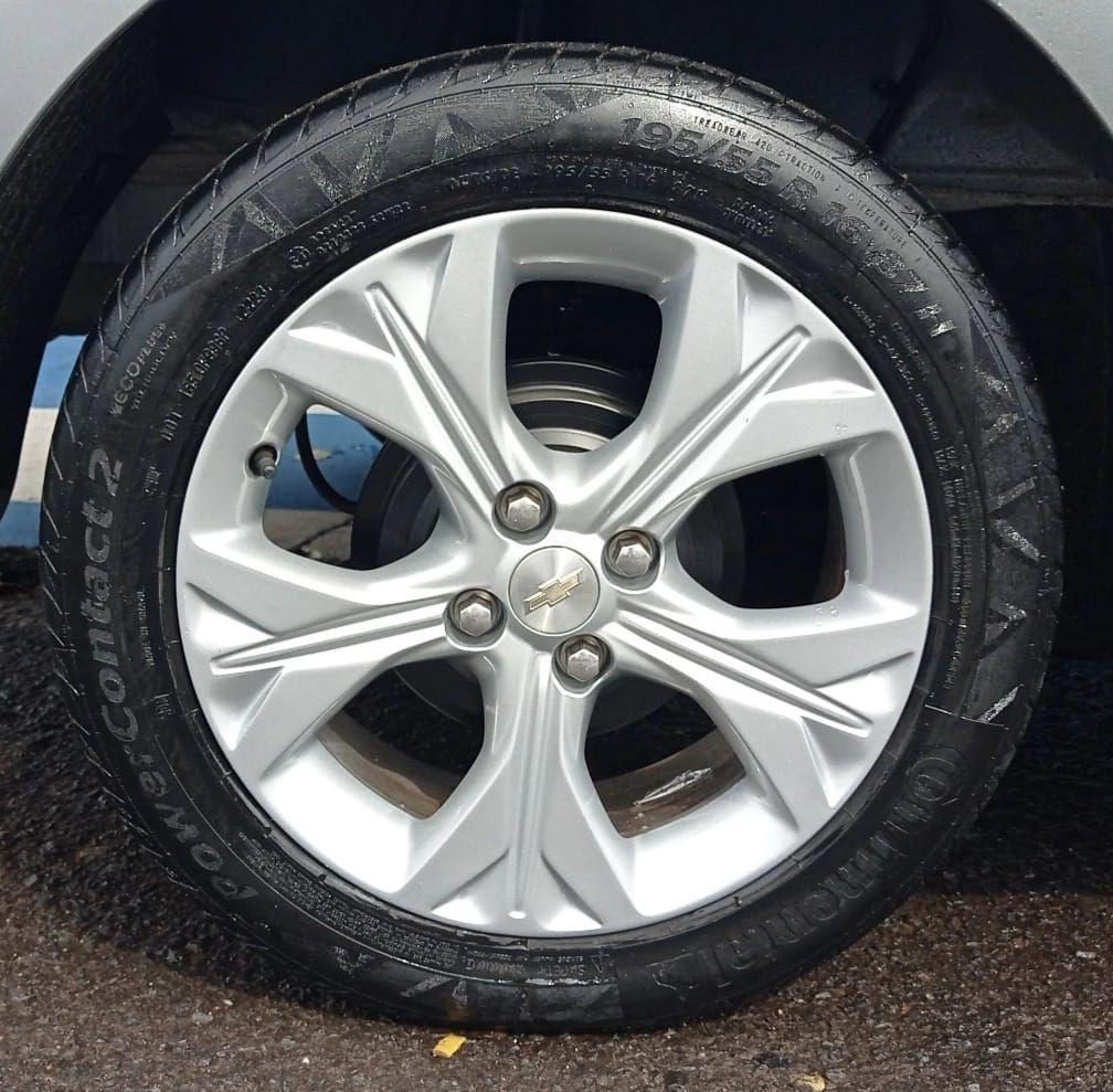 CHEVROLET Onix Sedan - Foto