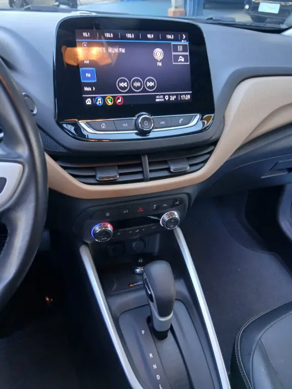 CHEVROLET Onix Sedan - Foto