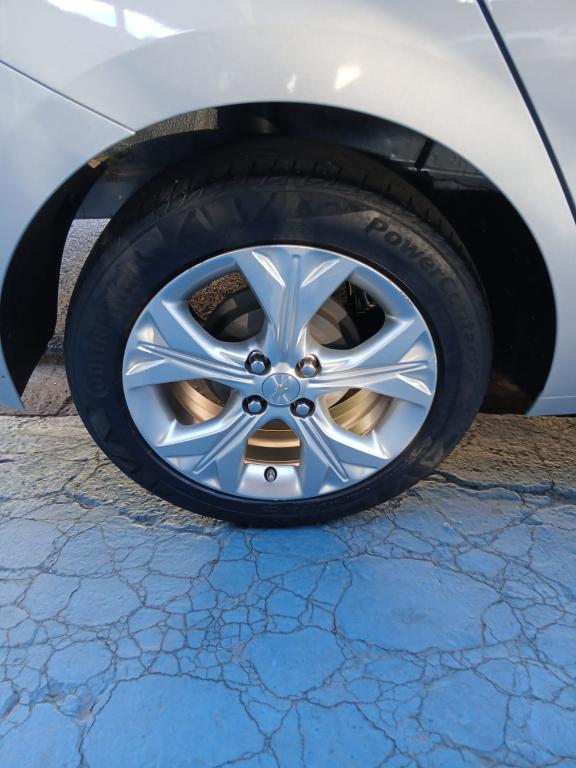 CHEVROLET Onix Sedan - Foto