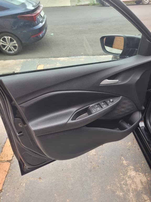 CHEVROLET Onix Sedan - Foto