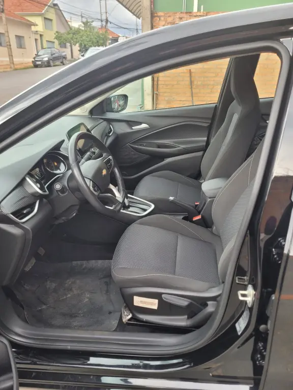 CHEVROLET Onix Sedan - Foto