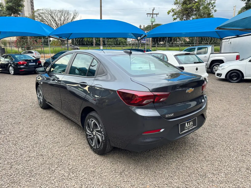 CHEVROLET Onix Sedan - Foto
