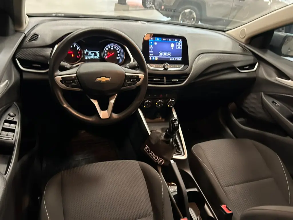 CHEVROLET Onix Sedan - Foto