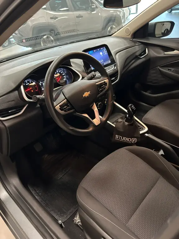 CHEVROLET Onix Sedan - Foto