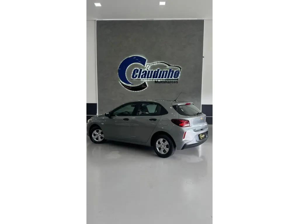 CHEVROLET Onix Sedan - Foto