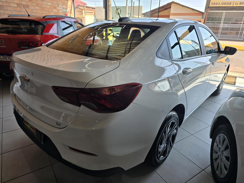 CHEVROLET Onix Sedan - Foto