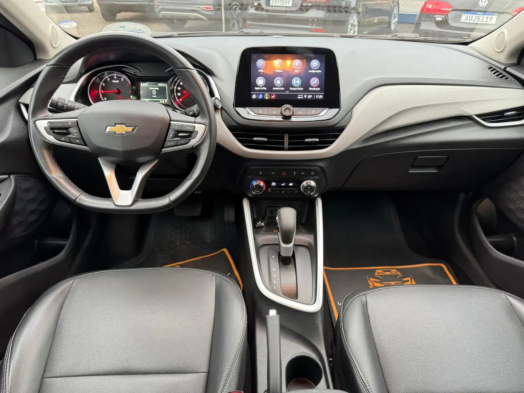 CHEVROLET Onix Sedan - Foto