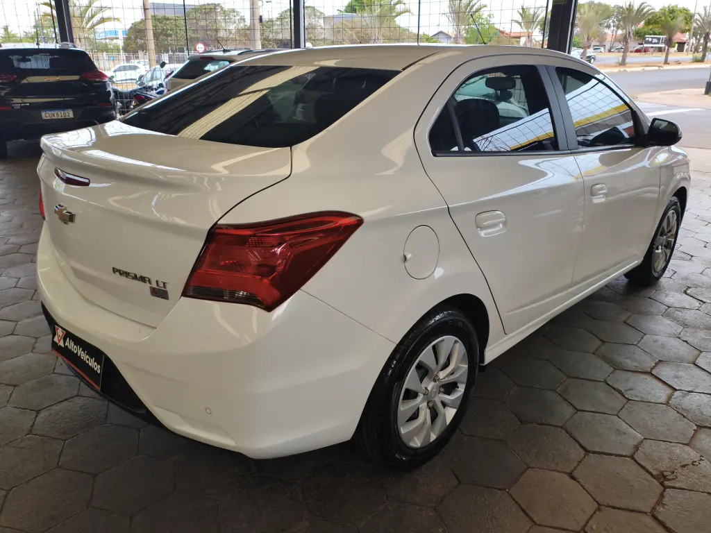 CHEVROLET Prisma - Foto