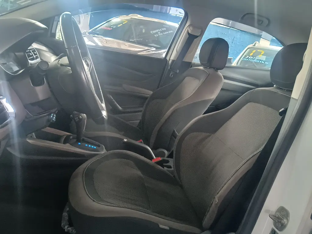 CHEVROLET Prisma - Foto