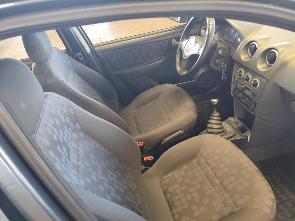 CHEVROLET Prisma - Foto