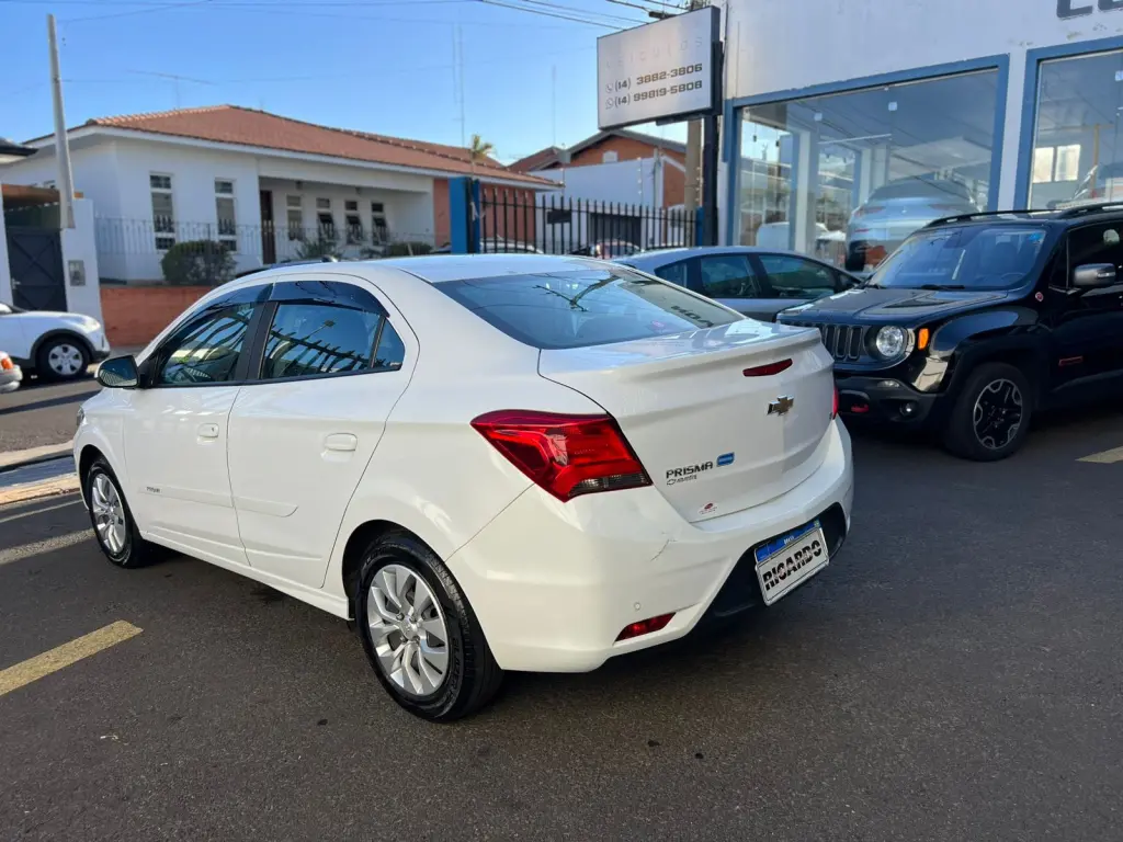 CHEVROLET Prisma - Foto