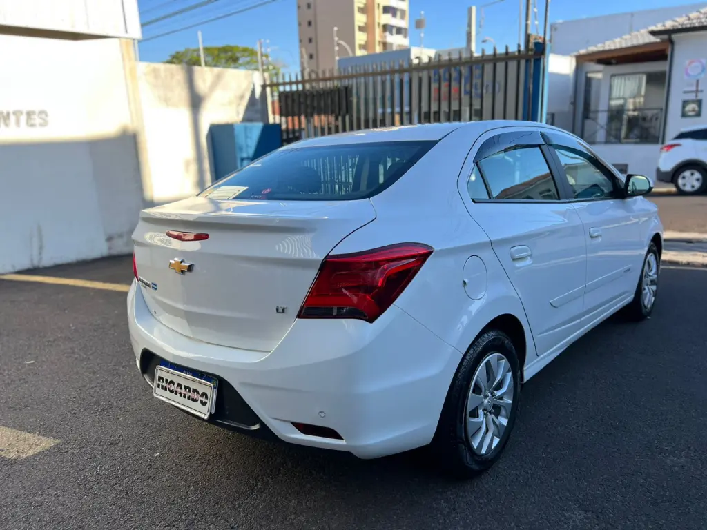 CHEVROLET Prisma - Foto