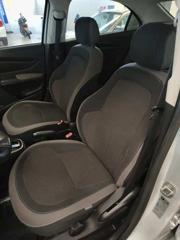 CHEVROLET Prisma - Foto