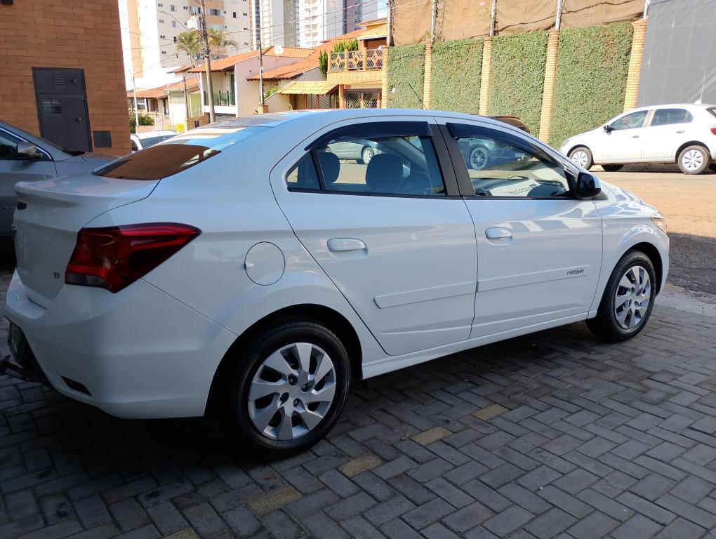 CHEVROLET Prisma - Foto