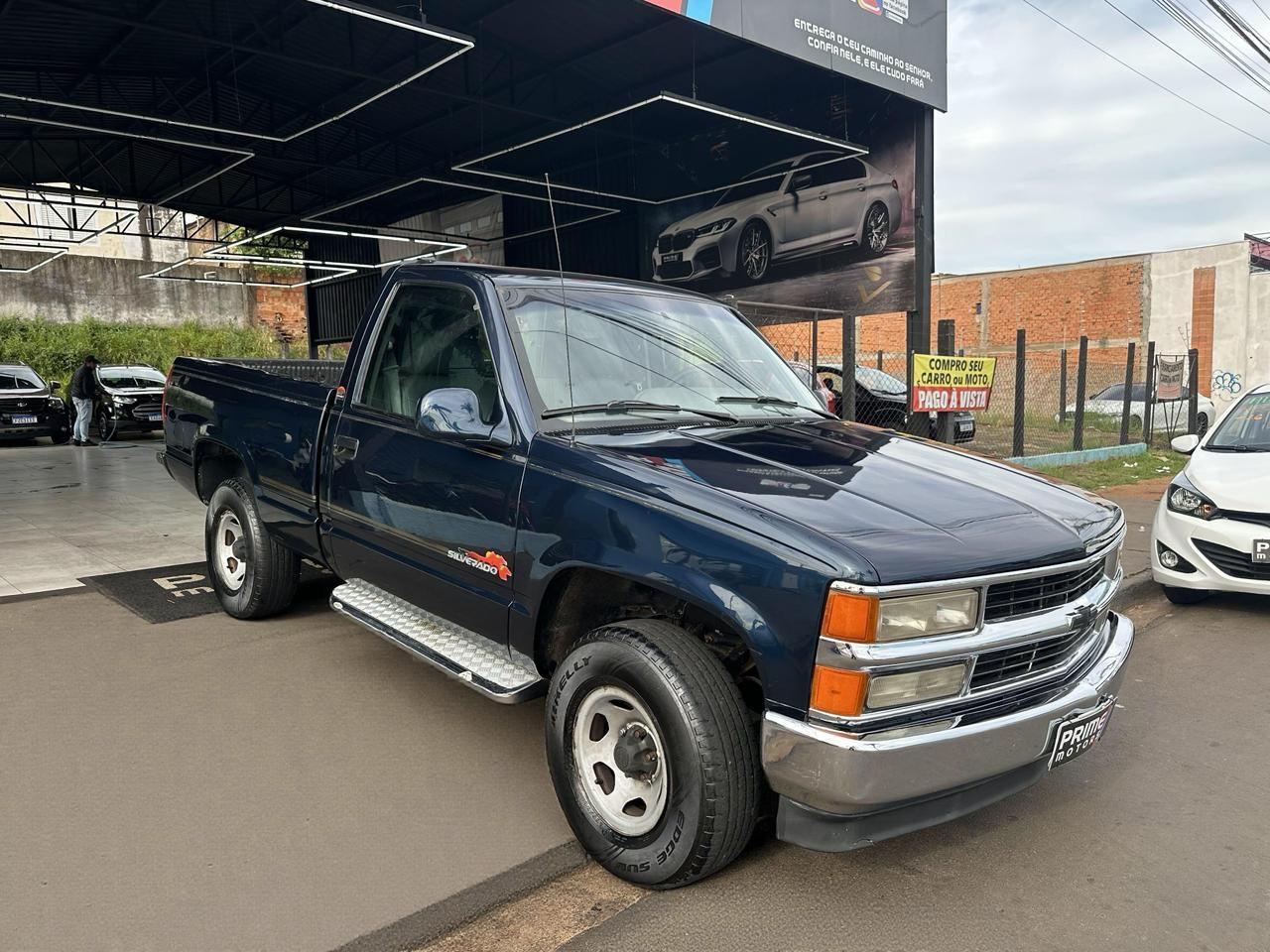 CHEVROLET Silverado - Foto